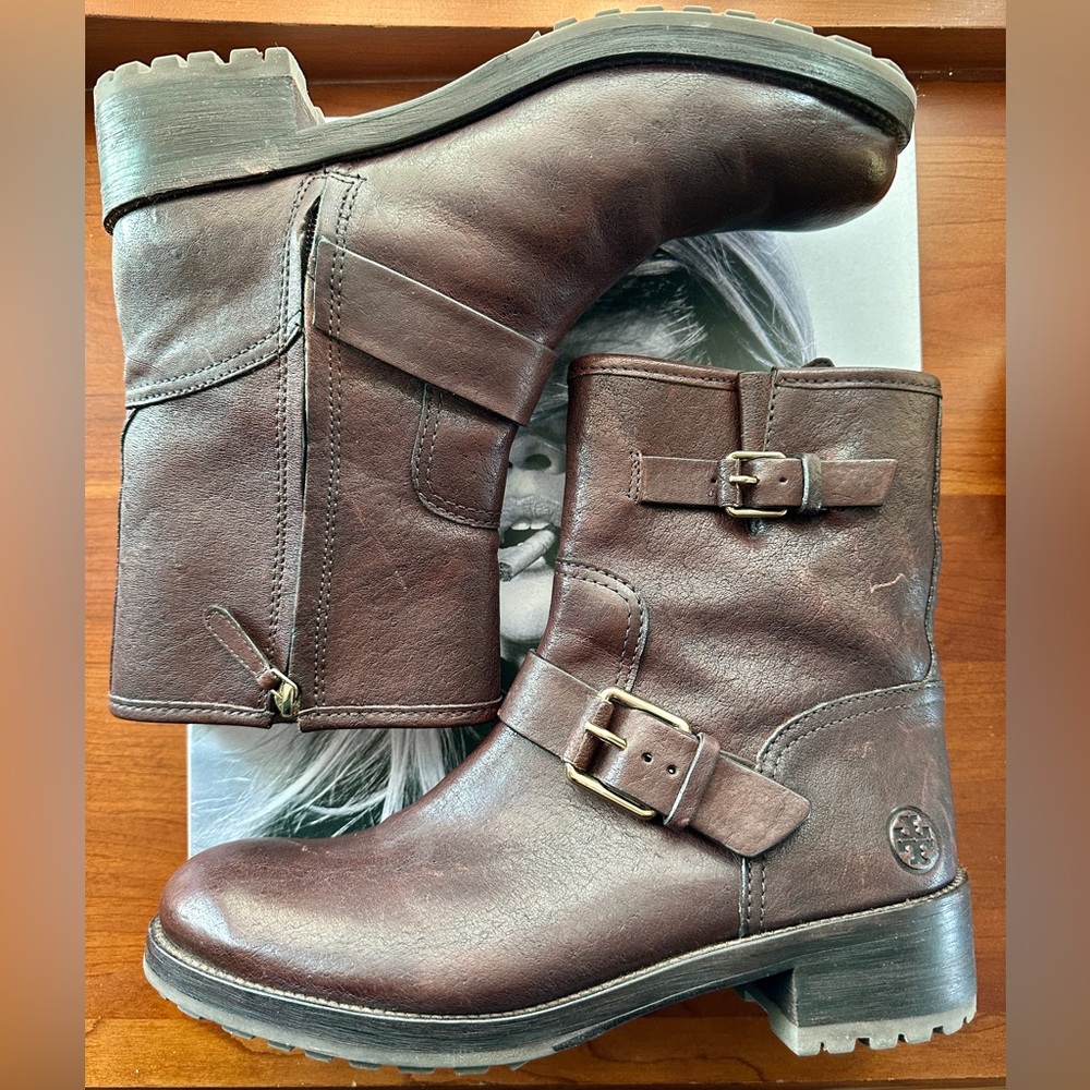 Tory Burch Chrystie Moto Boots Brown Leather Side Buckle Lug Soles Women's 8.5M